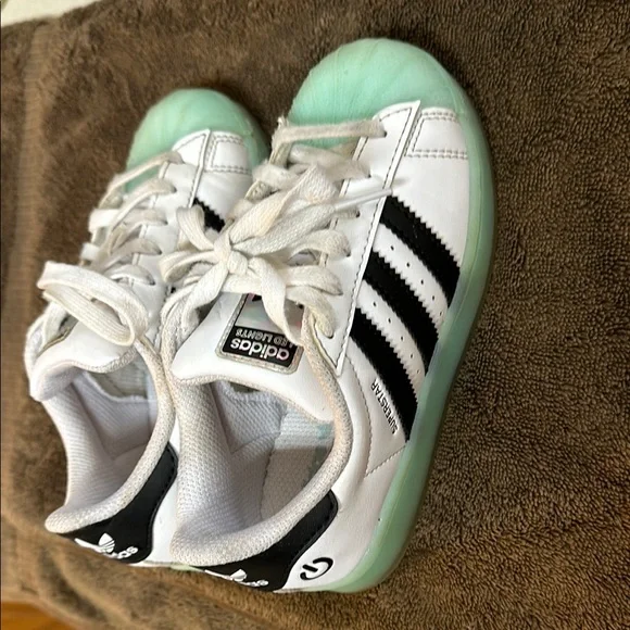 adidas gazelle silver green womens adidas Originals Women's Samba OG
